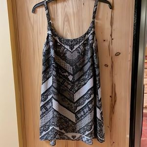 Dressy CAbi Long‎ tank Sm